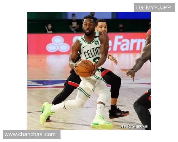 体育实时数据杭州足球队与上海足球队赛后复盘分析力量对比与战术探讨 体育实时数据杭州足球队与上海足球队赛后复盘分析力量对比与战术探讨